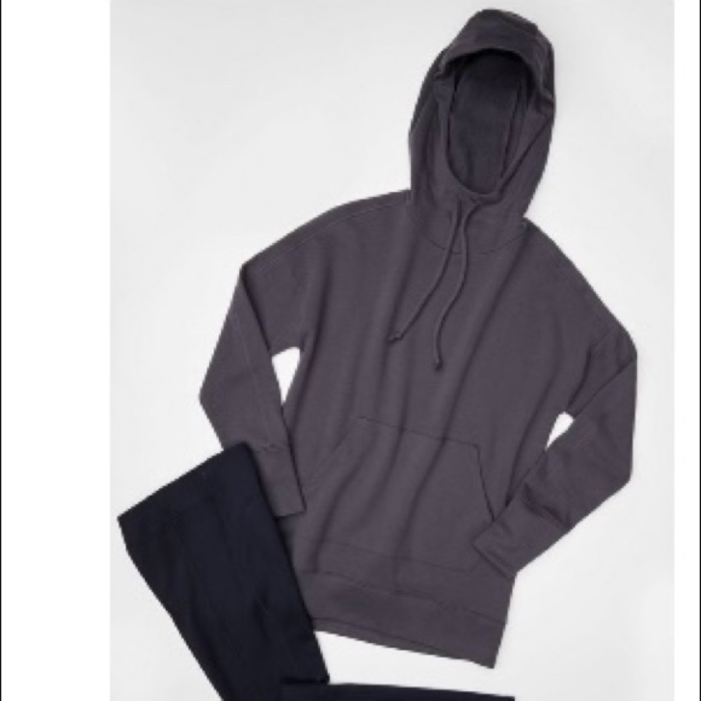 Fabletics Explore Outfit